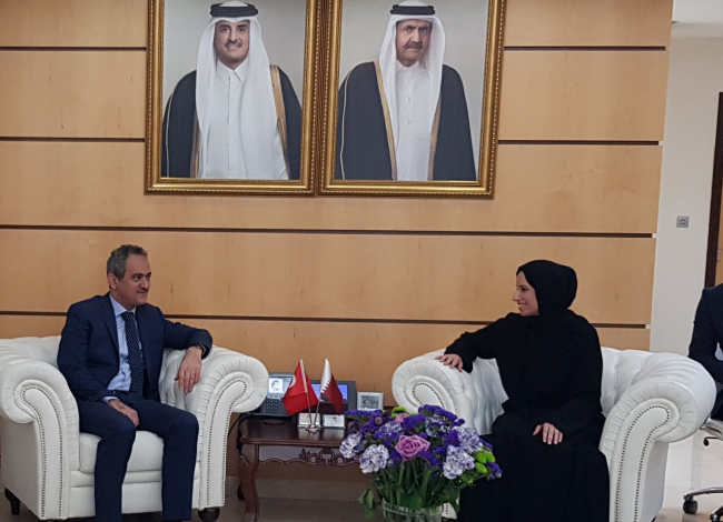 Bakan Özer, Katarlı mevkidaşı ile görüştü